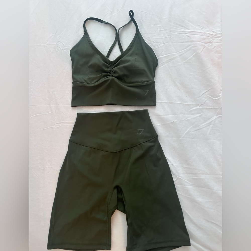 GymShark Elevate Longline Sports Bra & Shorts Set - Picture 6 of 6
